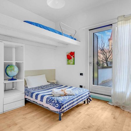 Ampia Dimora A Salo Con Parcheggio E Giardino Apartment Ngoại thất bức ảnh