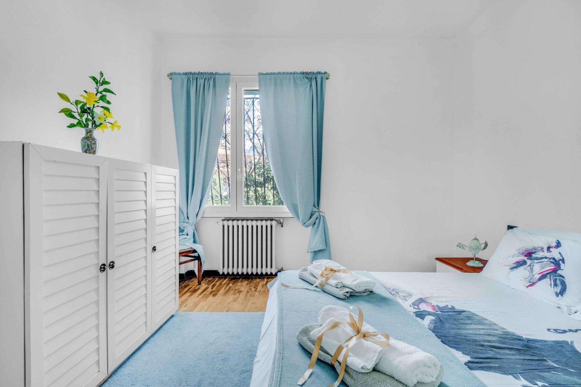 Ampia Dimora A Salo Con Parcheggio E Giardino Apartment Ngoại thất bức ảnh