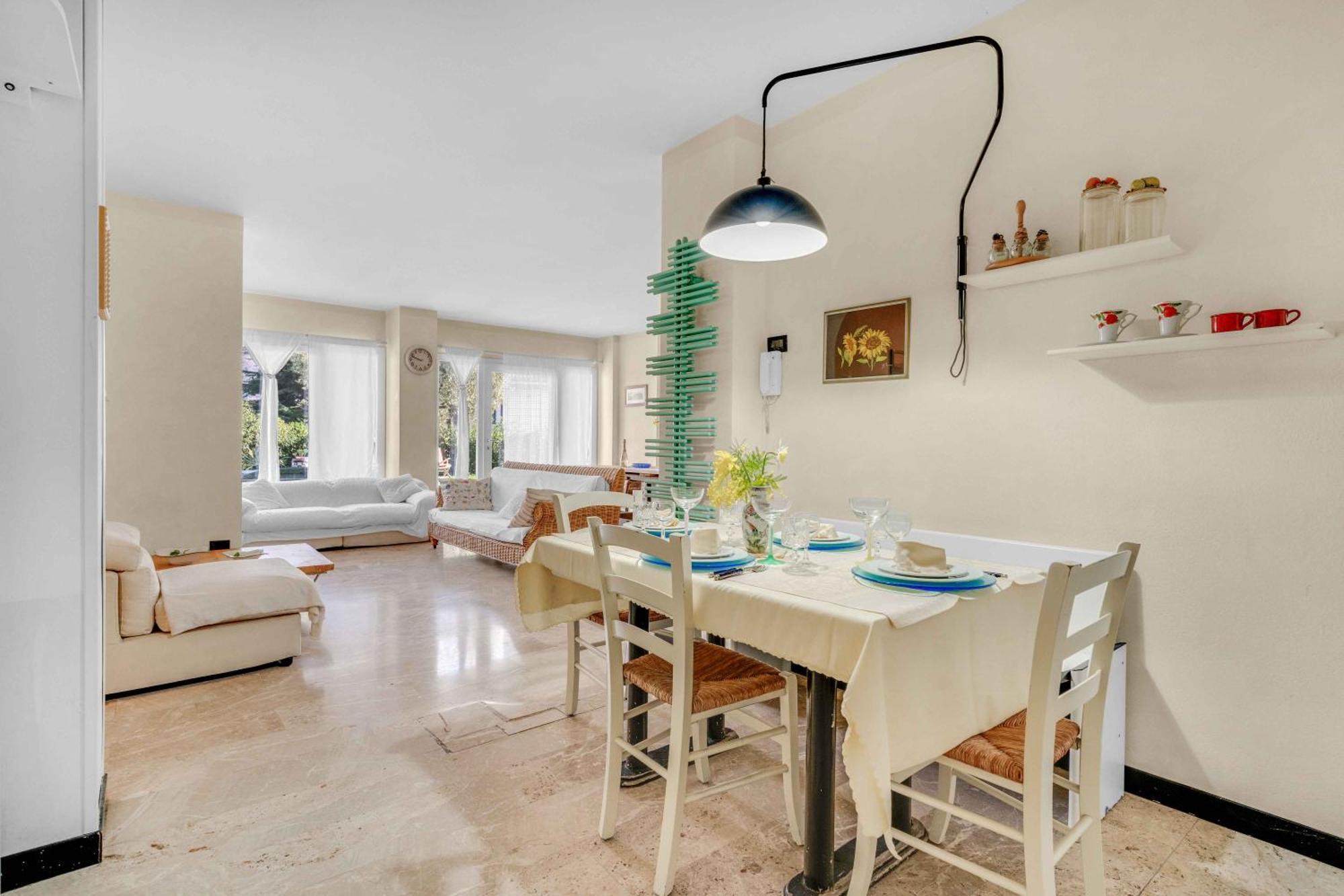 Ampia Dimora A Salo Con Parcheggio E Giardino Apartment Ngoại thất bức ảnh