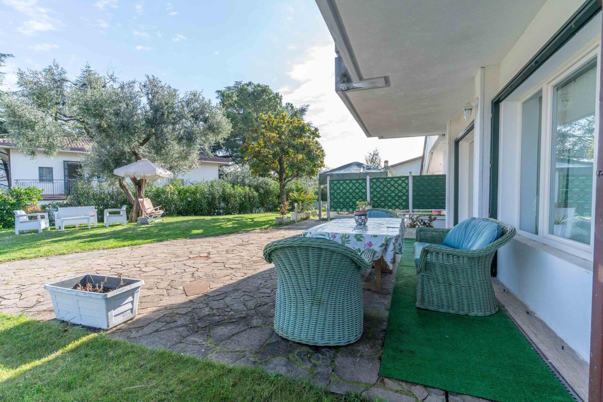 Ampia Dimora A Salo Con Parcheggio E Giardino Apartment Ngoại thất bức ảnh